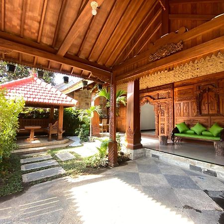 Revive By Snooze Hostel Banyuwangi  Εξωτερικό φωτογραφία