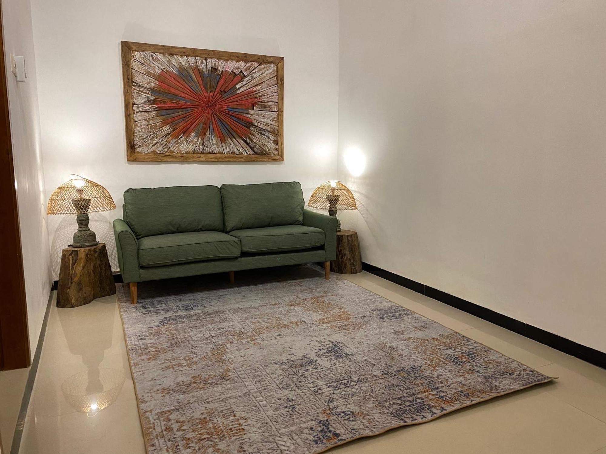 Revive By Snooze Hostel Banyuwangi  Εξωτερικό φωτογραφία