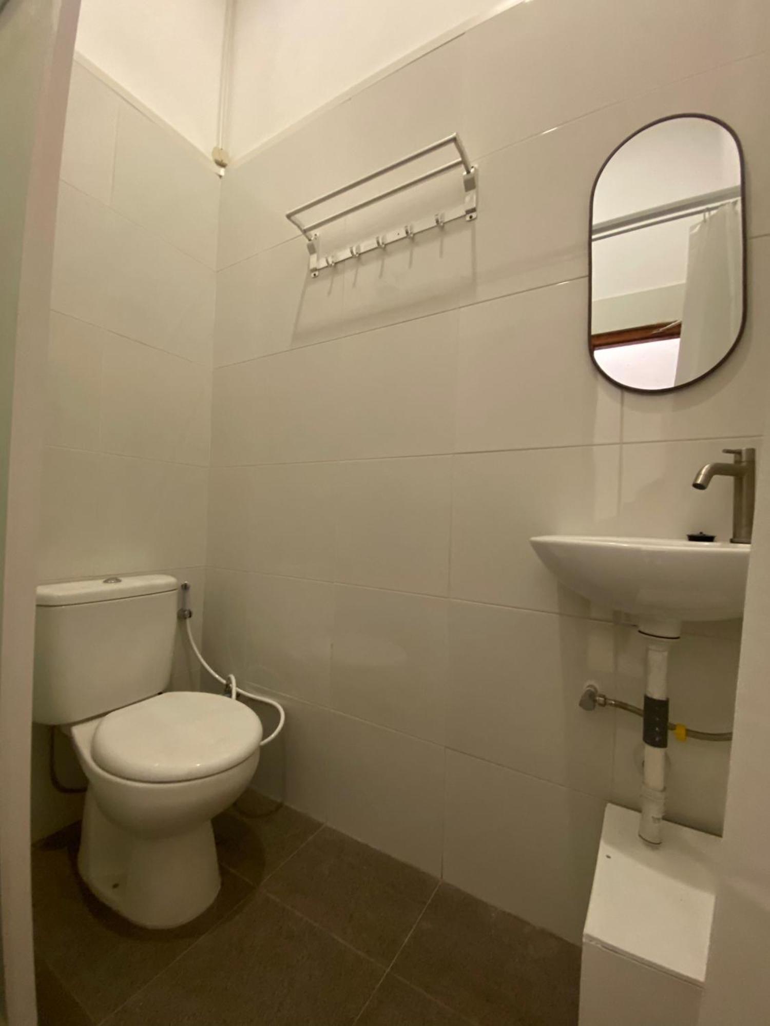 Revive By Snooze Hostel Banyuwangi  Εξωτερικό φωτογραφία