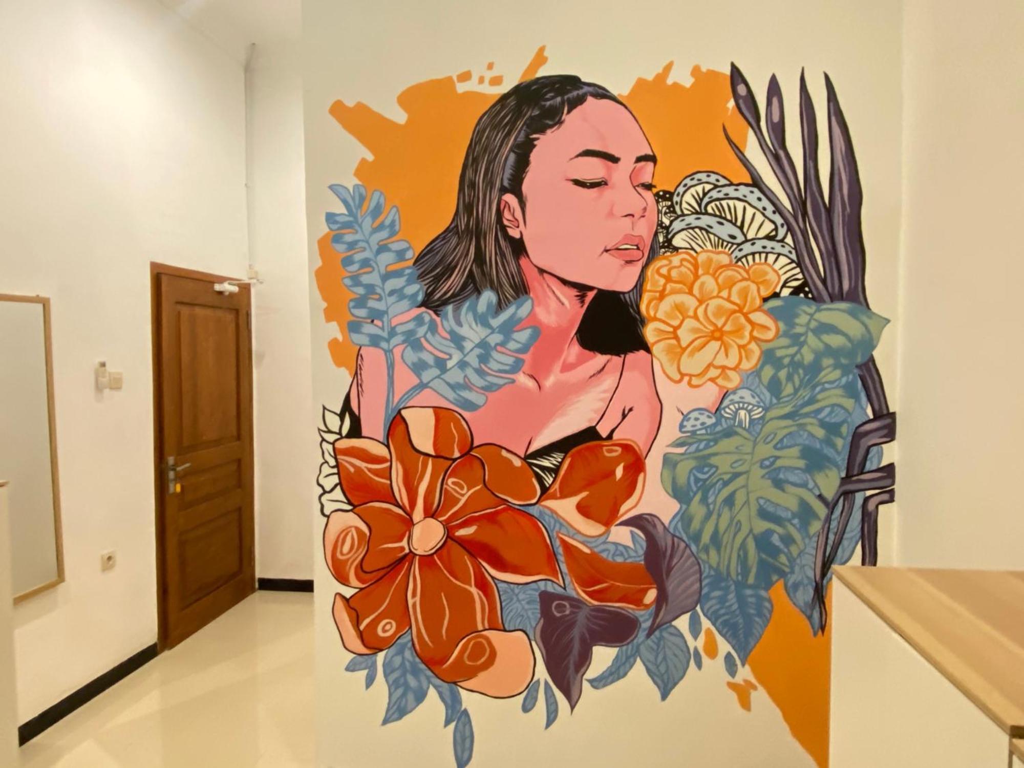 Revive By Snooze Hostel Banyuwangi  Εξωτερικό φωτογραφία