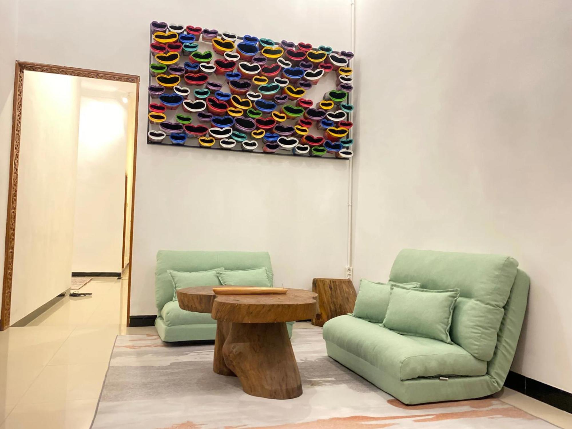 Revive By Snooze Hostel Banyuwangi  Εξωτερικό φωτογραφία